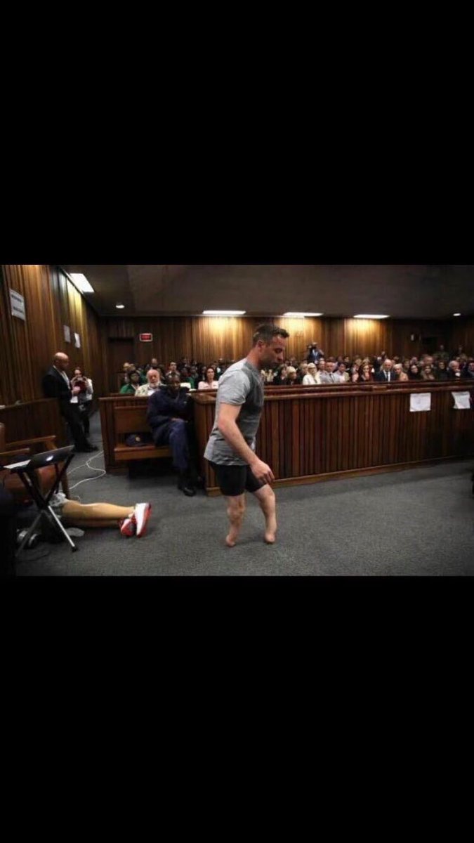 jamiepyper26's tweet image. Never mind Oscar. what about the boy lying under the chair....