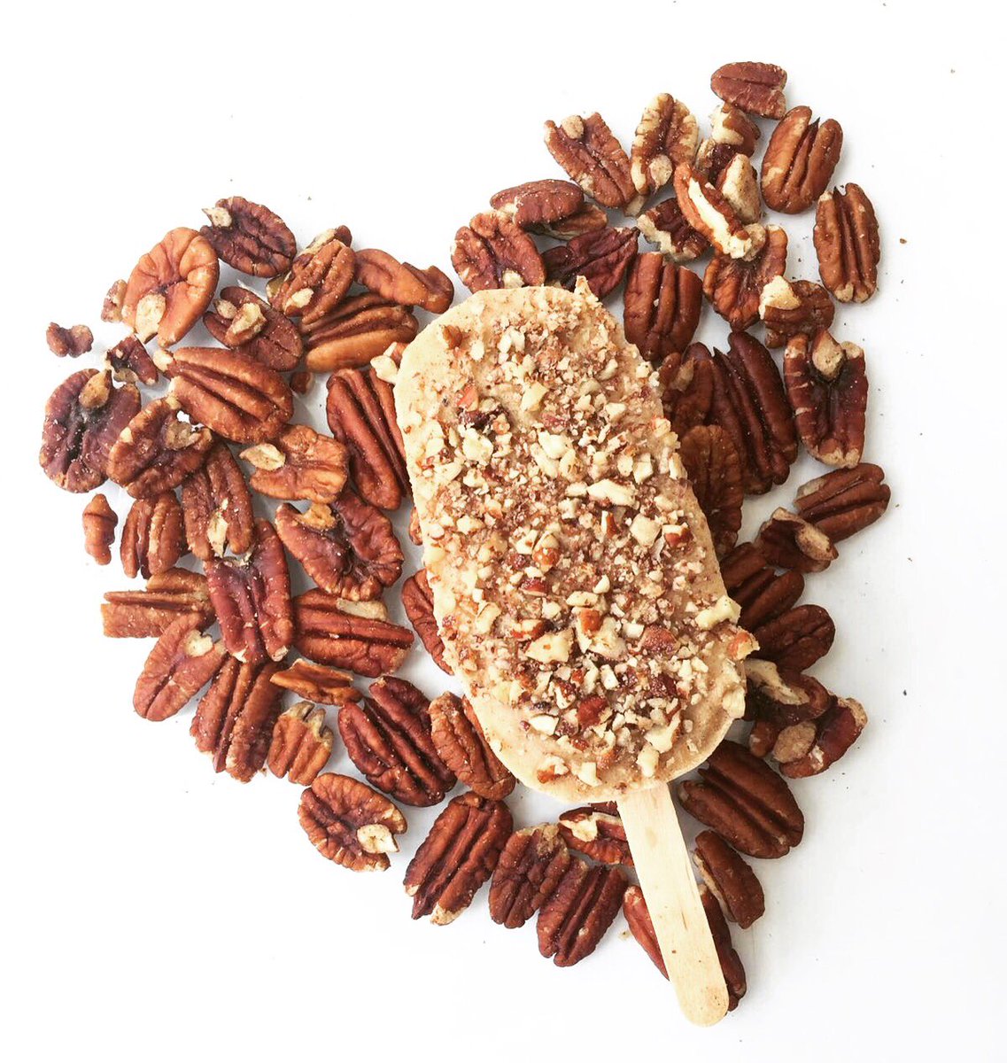 thenanashake's tweet photo. Our limited edition #pecan Spiced Date #nanapops are #handmade with #natural ingredients and an extra dose of #love https://t.co/KmiS4ks4in