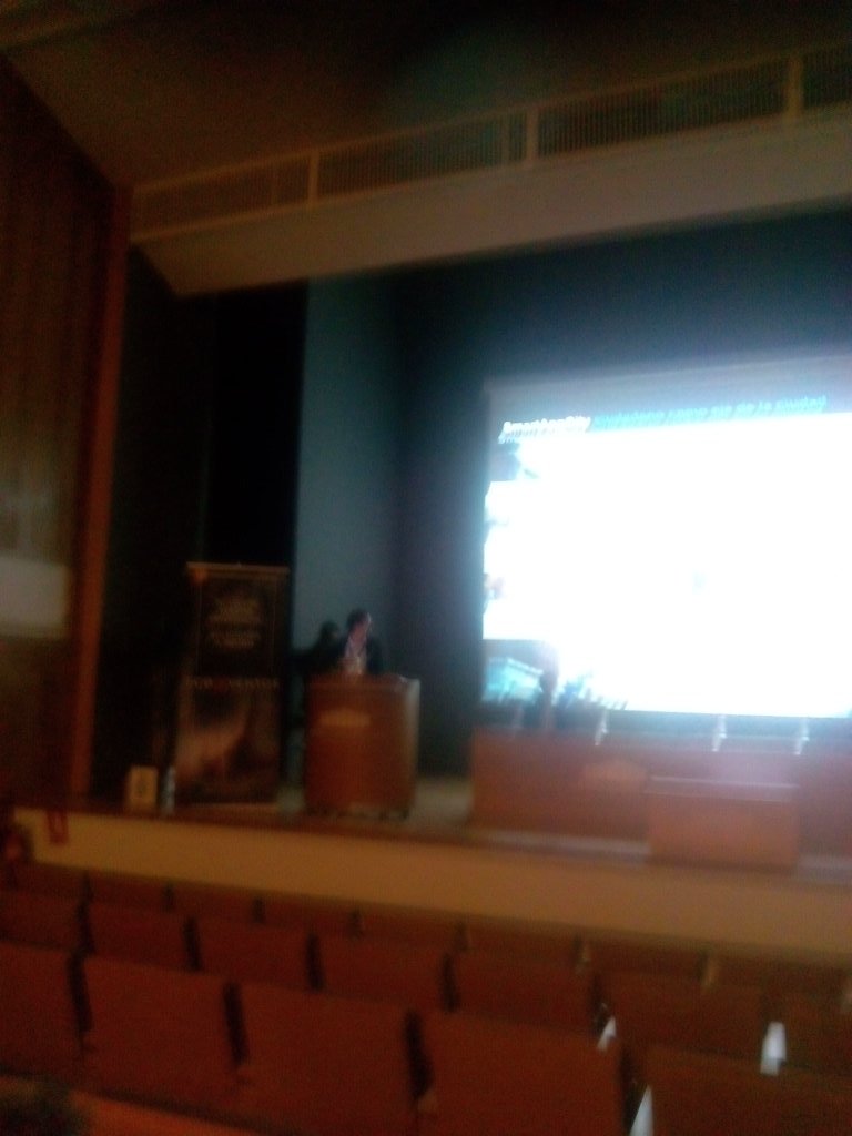 juannietogarcia's tweet photo. @SmartAppCity Iñaki cuenta en Santander como aprovecha @AytoLogrono Big Data app #smartcities @SmartPlaces_es https://t.co/Oe1ca55odg