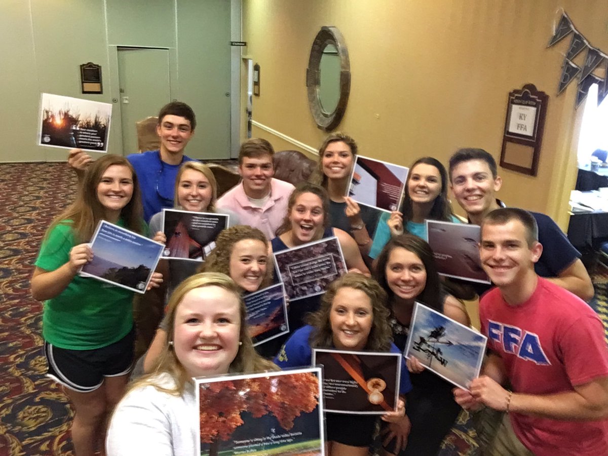 _gracieeee_'s tweet photo. Choosing our manifestos. #now4them #kyffa #blastoff๐ https://t.co/5jqqFh1bP3