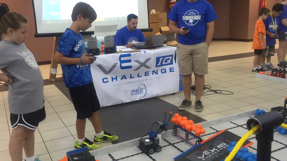 RPES_Cougars's tweet photo. VEX Robotics skills challenge! #NewtonROBOTS #onewtone #NCSSBeTheBest https://t.co/PxImP4jsvf