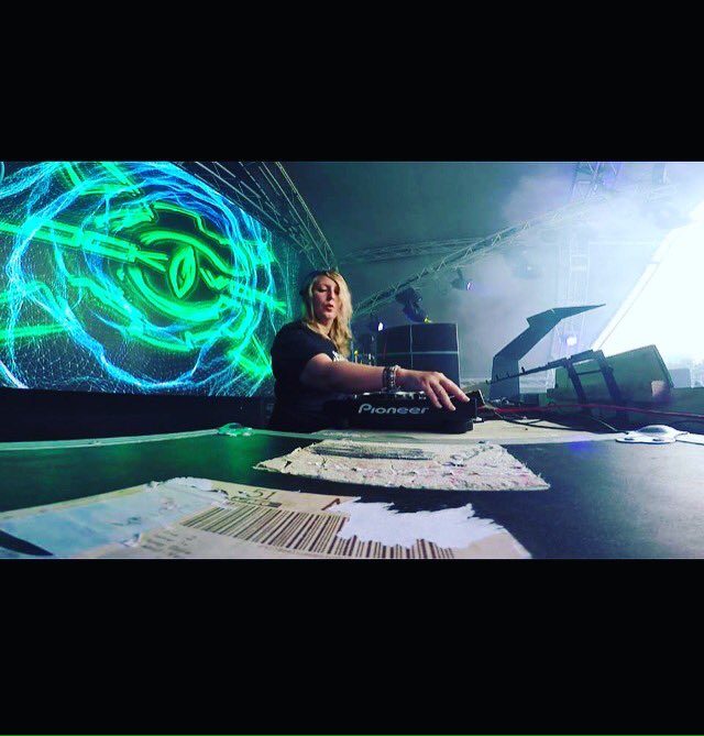 DJMissrepresent's tweet photo. Latest Jungle Mix! https://t.co/O7NDaQAaS6 - download #jungle #2016 https://t.co/r6lrOKxoJ6
