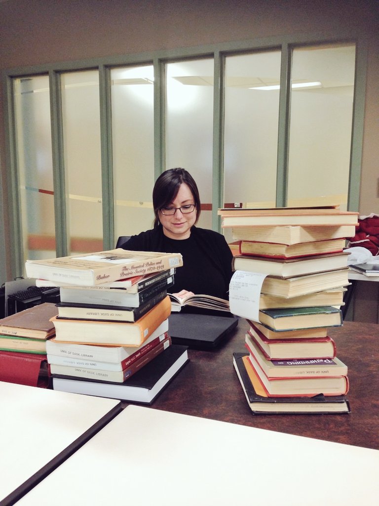 KarissaPiche's tweet photo. Look at these books, isn't it neat? Wouldn't you say her collection's complete? #littlemermaid @usaskcollab #read https://t.co/y7Hv2M9BmP