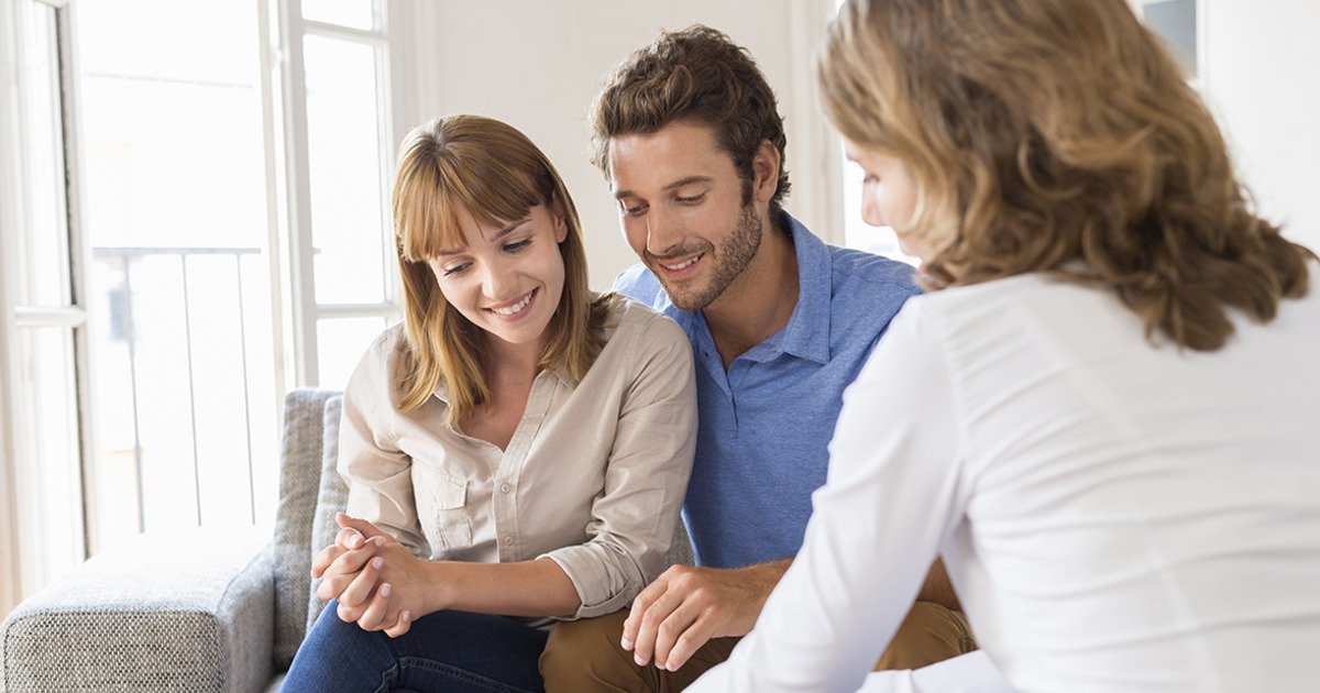 Relo2oc's tweet image. Ask yourself a few questions before taking on the task of a fixer-upper. otbd.it/pJxvrO