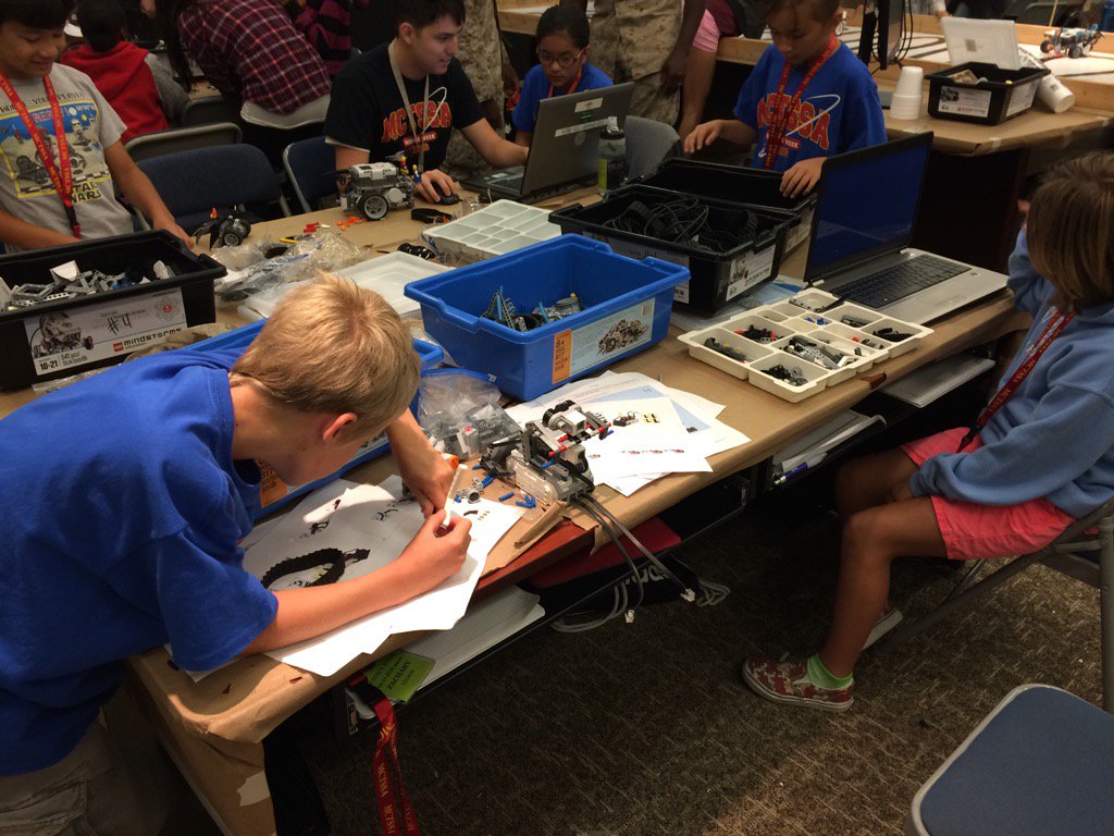 BulldogMesa's tweet image. #robodozer #tug o war
#summersciencefun