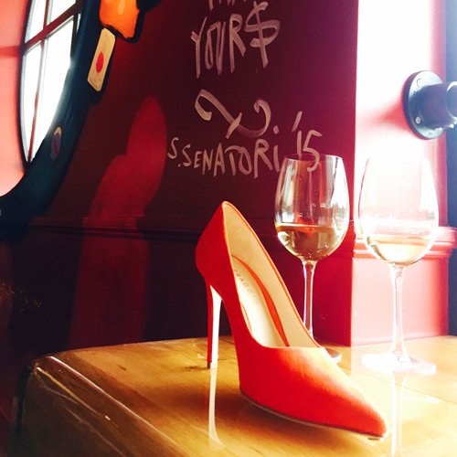 FeraggioHeels's tweet photo. #FeraggioHeels never drink alone. https://t.co/T6M7MFEhK3