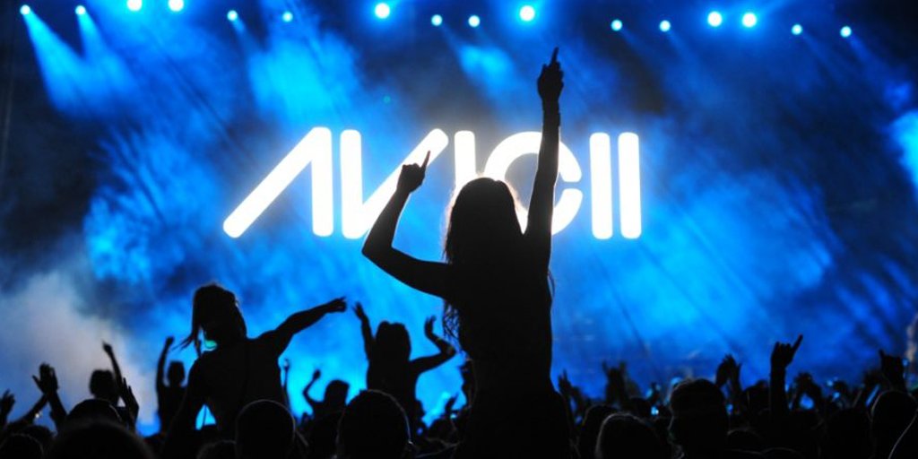 RYKHOMUSIC's tweet photo. #DANCEMUSIC’S #EVOLUTION: FROM #ACIDHOUSE TO #EDM https://t.co/weDCOlRTry #disco #Chicago #rave #ThisIsAcid https://t.co/dsemgEjGj4