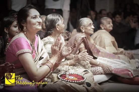 TheWeddingGraph's tweet image. Was it us or was it these beauties who made this picture timeless? 
Candid Moments Captured by #TheWeddingGraphers