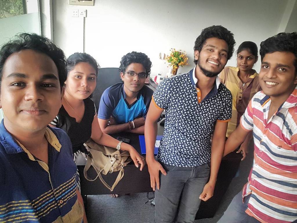thambaru's tweet photo. Today we had another visit by @chirja92 with a handful of surprises.
#LifeInCeylonSystems https://t.co/klSe7XKIeh https://t.co/Hh9qkJg01u
