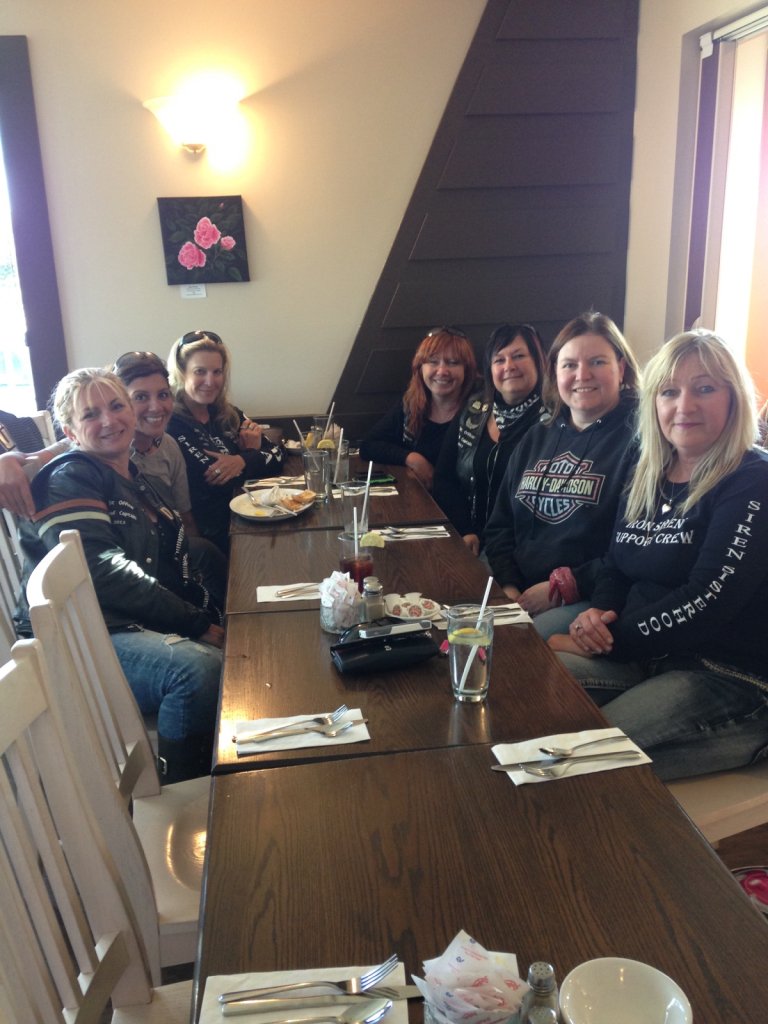 FoxHDOS's tweet image. Great ride Tue night! #thespot #mountforest #ladiesride