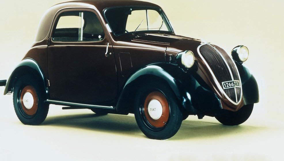 A #Torino il raduno delle #Fiat500Topolino, a 80 anni dalla loro nascita <a href="/Comitato_Ling80/">Comitato Ling80</a> 
bookingpiemonte.it/evento/80-anni…
