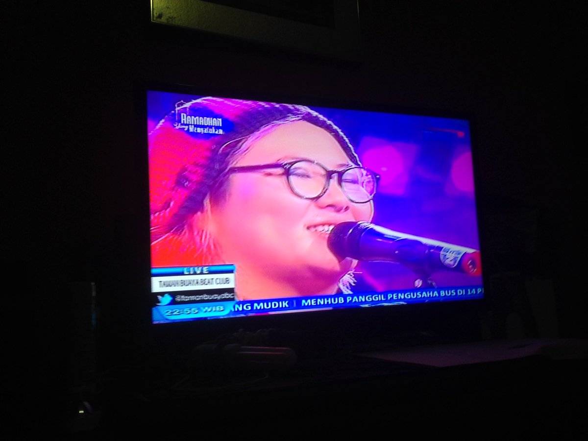 YutafansBali's tweet photo. Kau luar biasa sungguh luar biasa💞 @yukatamada28 @alfa_records @TVRINasional https://t.co/0A7wDO9MUO