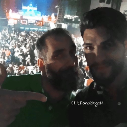 ClubFansDiegoM's tweet photo. 'La recompensa llega para quien sabe esperar con paciencia. ' #DiegoRevientaSalas. 😍📷🎉 https://t.co/790N2xzt6A