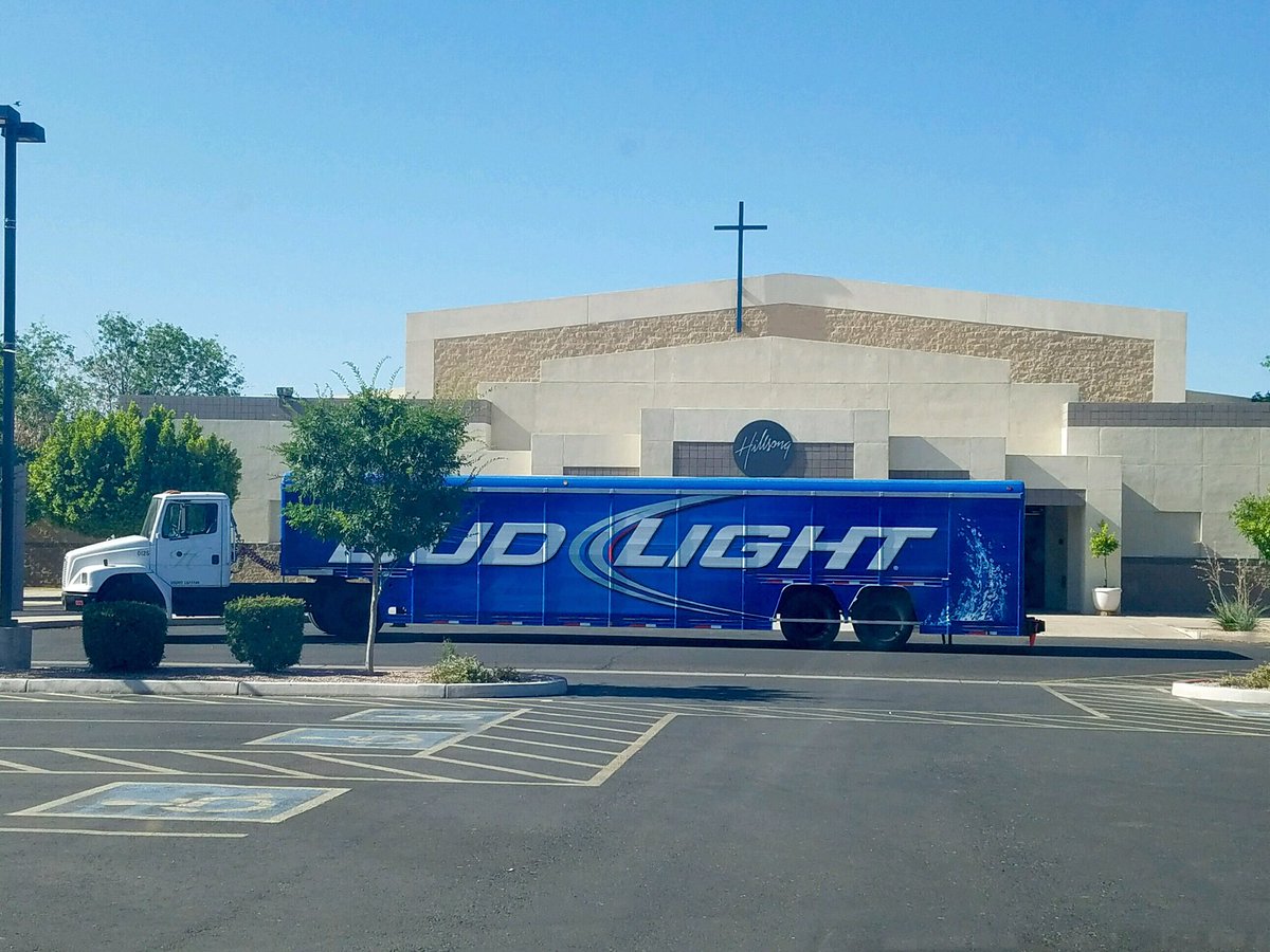 terrycrist's tweet photo. When ordering huge quantities of "Dad's RootBeer" for Father's Day, you might want to ask about the delivery truck.😂 https://t.co/fEyulbCdPN