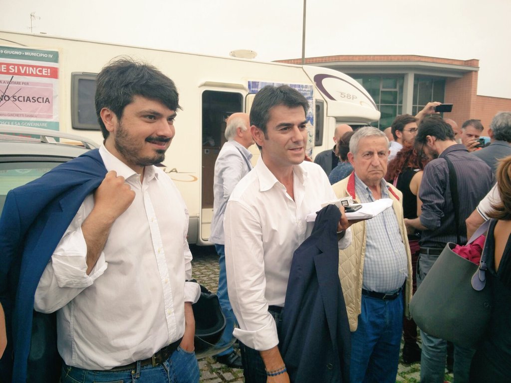 andcasu's tweet photo. Oggi #RomatornaRoma con @massimozedda a Casal Monastero #unSindacoVero per #GiachettiSindaco  e #SciasciaPresidente! https://t.co/eNjUZyjQvM