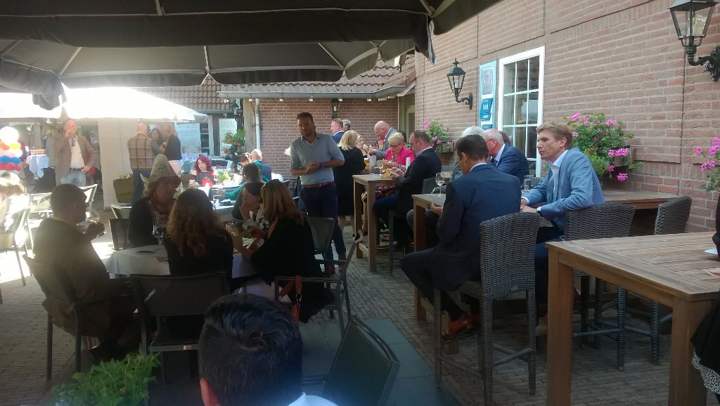 HHdeBroeierd's tweet photo. Geslaagde haringparty @HHdeBroeierd https://t.co/JiBVJuEIvz
