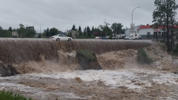 saddlehillsab's tweet photo. Flooding washes out bridge in Dawson Creek, B.C.
https://t.co/7XpY0vRSCi https://t.co/iQQrzsvW80