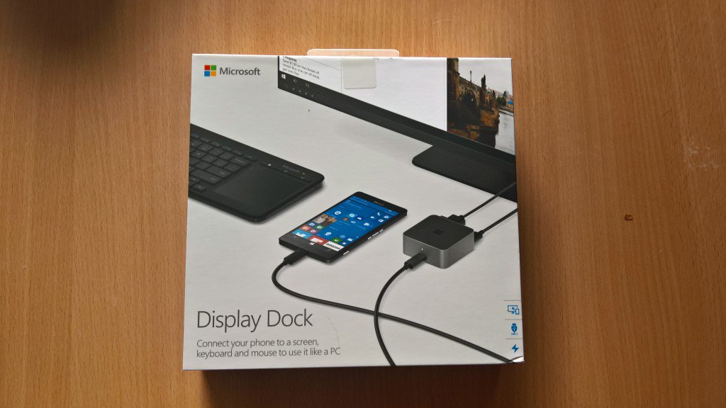 SiSoSnooP's tweet photo. So, einen PC brauch ich nicht mehr ;) #Lumia950 #DisplayDock https://t.co/QCB1GBqCXE