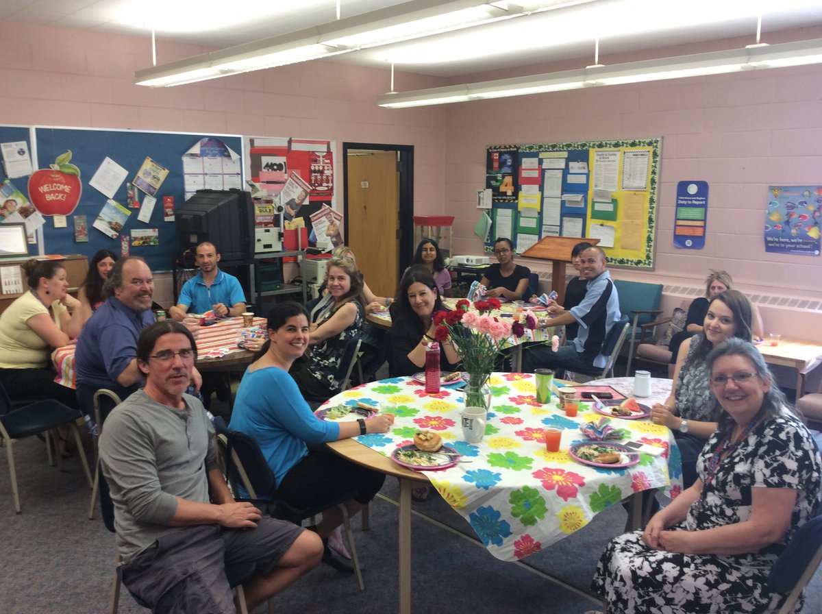 ShaughnessyPS's tweet photo. Getting spoiled yet again by 
THE BEST School Council ever! https://t.co/PF7aoTxOPX