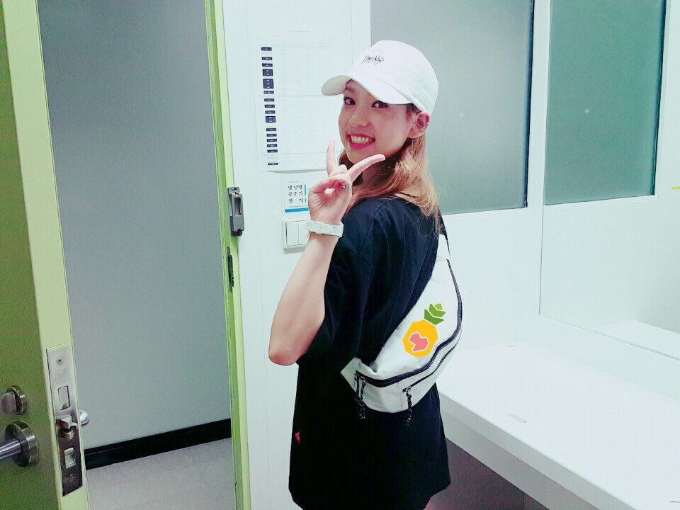 Yena_TH's tweet photo. [Cast/PIC] ♡ Yena คนแมน https://t.co/Y8s88H8xYn