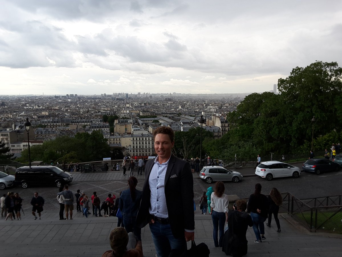 pavel_kogut's tweet photo. Great event #hackonslesbouchons in the great city https://t.co/UlYSfWkwZk