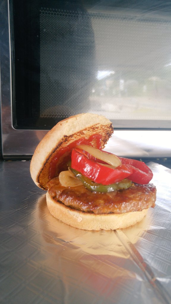 Fatboys18's tweet photo. Sausage patty with peppers and Onions https://t.co/NE32v6Tom2