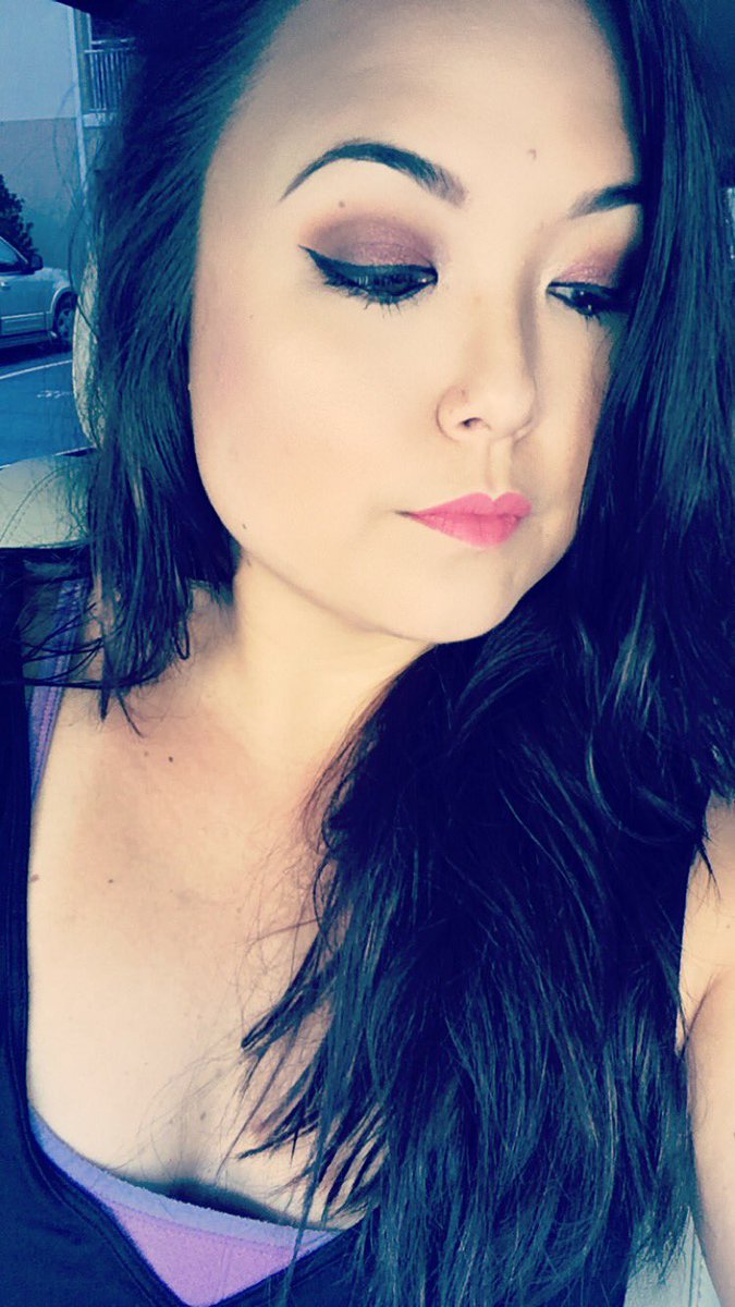 KatLiofEB's tweet photo. @JeffreeStar lippies give me life. #rosematter #JeffreeStar https://t.co/fdNcW9ZdBY