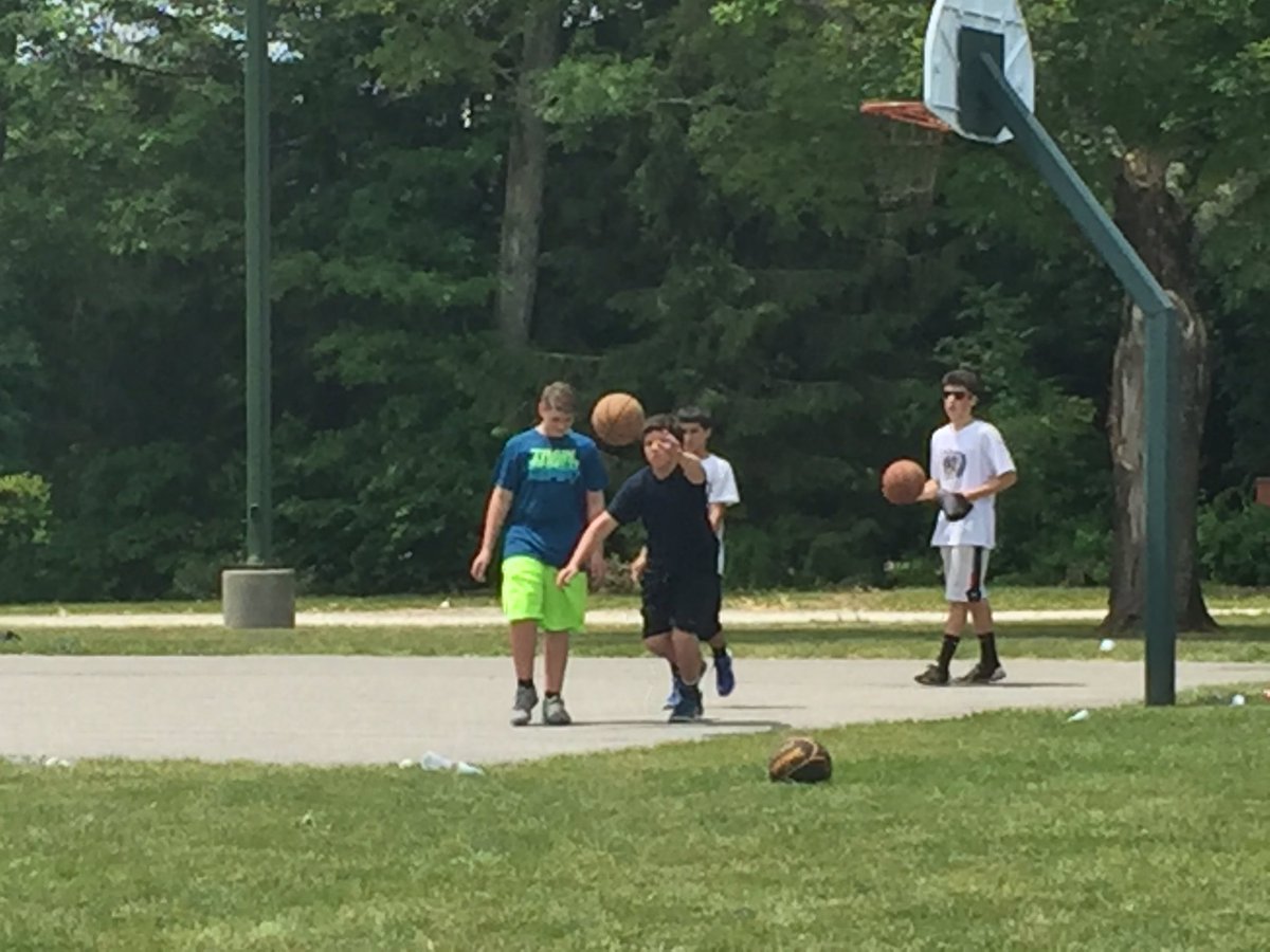 SusanCardente's tweet photo. Last day for 8th graders...enjoying Francis Farm. @Principal_Vance @AP_Homen @KMS_ParentGroup https://t.co/bqF6Utt3XT