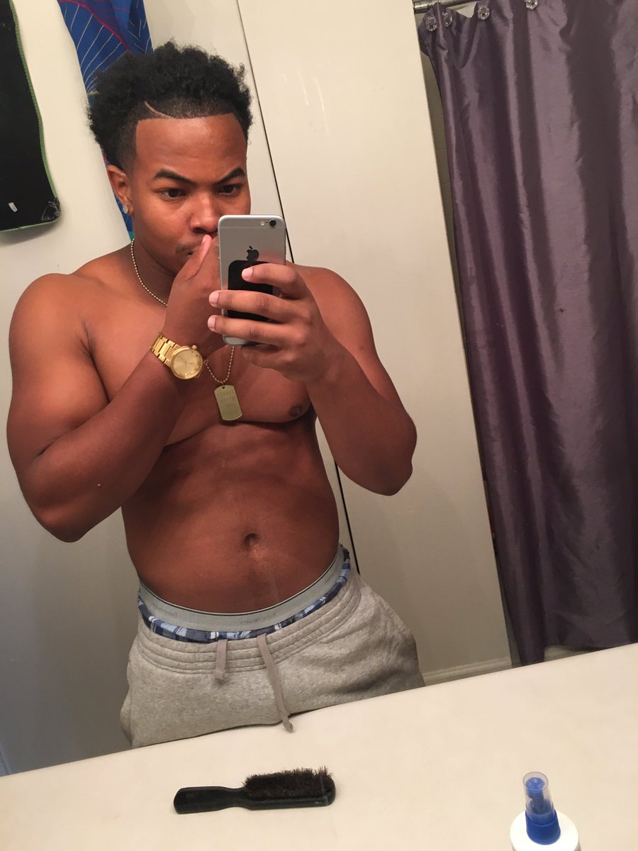 DierriusG's tweet photo. #blackguytwitter these damn near ๐ฅ๐ฅ , https://t.co/eP3oDuwaxF
