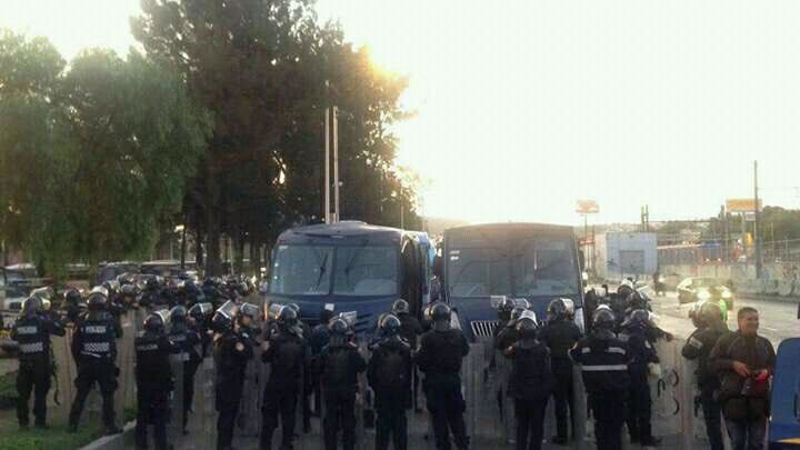 Omarel44's tweet photo. La fuerza por encima de la razón, ta bueno pues, pero pronto los que tenemos la razón tomaremos fuerza también... https://t.co/YmVPvvHaFL