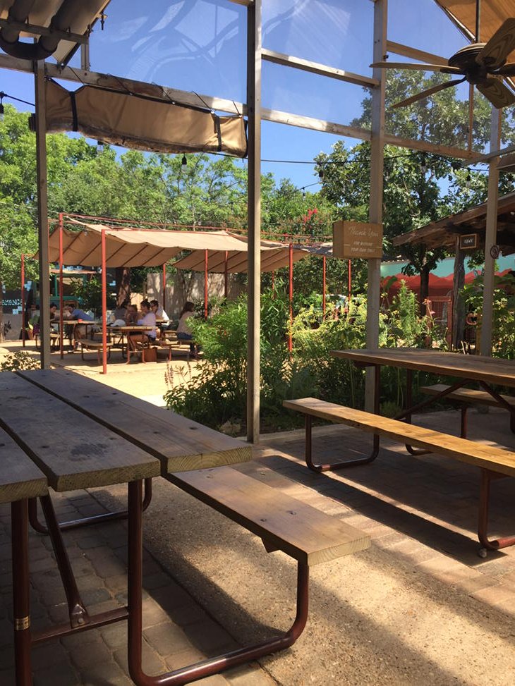 karenslew's tweet photo. Austin coffee shops always make me question mine &amp; everyone else's lives #alwayspacked #havetositoutside #atxcoffee https://t.co/dDB7SzUSFT
