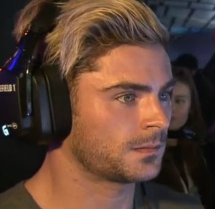 ClFlK00VAAAixmq.jpg:large