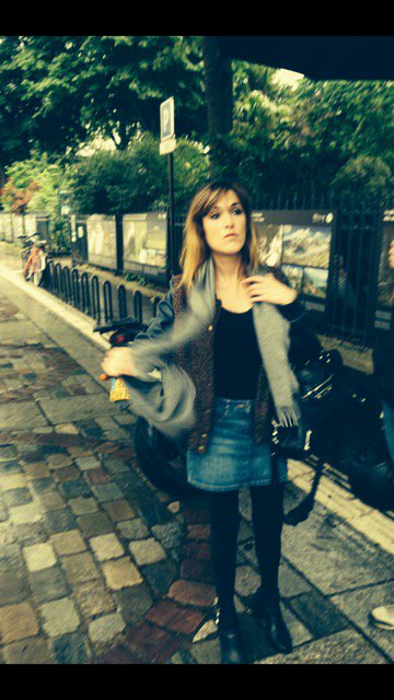 <a href="/VickyBedos/">Victoria Bedos</a> filmée par Christopher Thompson. #laviecestpasducinema dès le 25/06 sur <a href="/Francetele/">France Télévisions</a>. #feteducinema