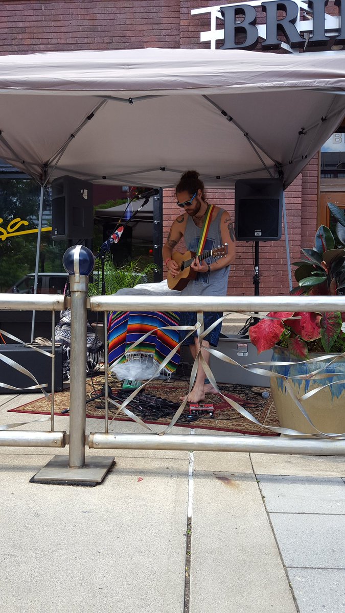 cleunleashed's tweet photo. If you haven't stopped by the @WarehouseCLE #javaandjive on Thursday afternoons, you're missing out! #summer https://t.co/VLSsYCBIy5