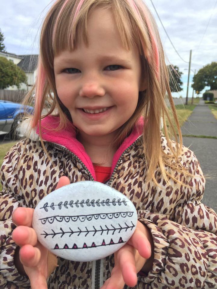 EricWilkinson's tweet photo. Artists are painting and planting rocks around Olympic Peninsula for people to find. #RandomActsOfBeauty https://t.co/FAgaMYNYJX