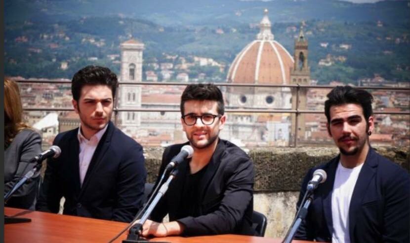 ilvolodiary's tweet photo. 1/"Il Volo e la notte magica in Santa Croce (con Domingo) "

Foto by @LaNazione https://t.co/tA7zdb0WSu