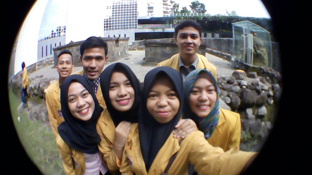 Restika Sari tweet media