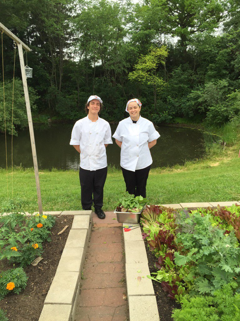 Harvest time!  <a href="/strawberry_club/">StrawberryCreek</a> <a href="/SCfoodanddrink/">Kory DeLara</a> #Kenosha