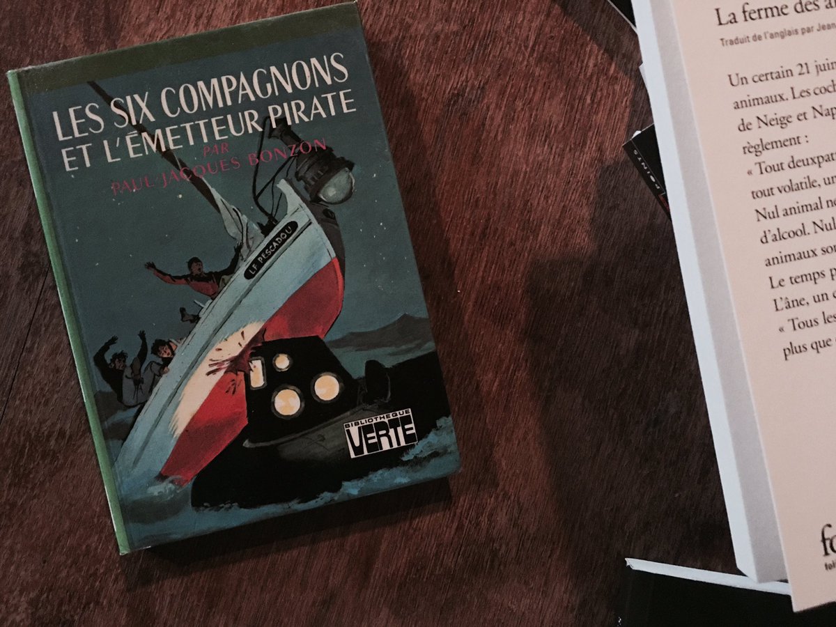 ArthurMacabre's tweet photo. Lecture vacances.. En attendant la prochaine video fin du mois. https://t.co/2n4raoYdxN