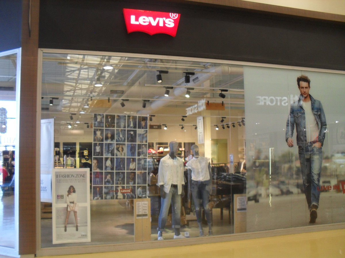MalagaFactory's tweet photo. #XtiStore #Levis #FiftyFactory #Solera... ¿Cuál es tu tienda favorita de @FactoryMalaga? Difícil elección 😋 https://t.co/Jt3bJJZUEc