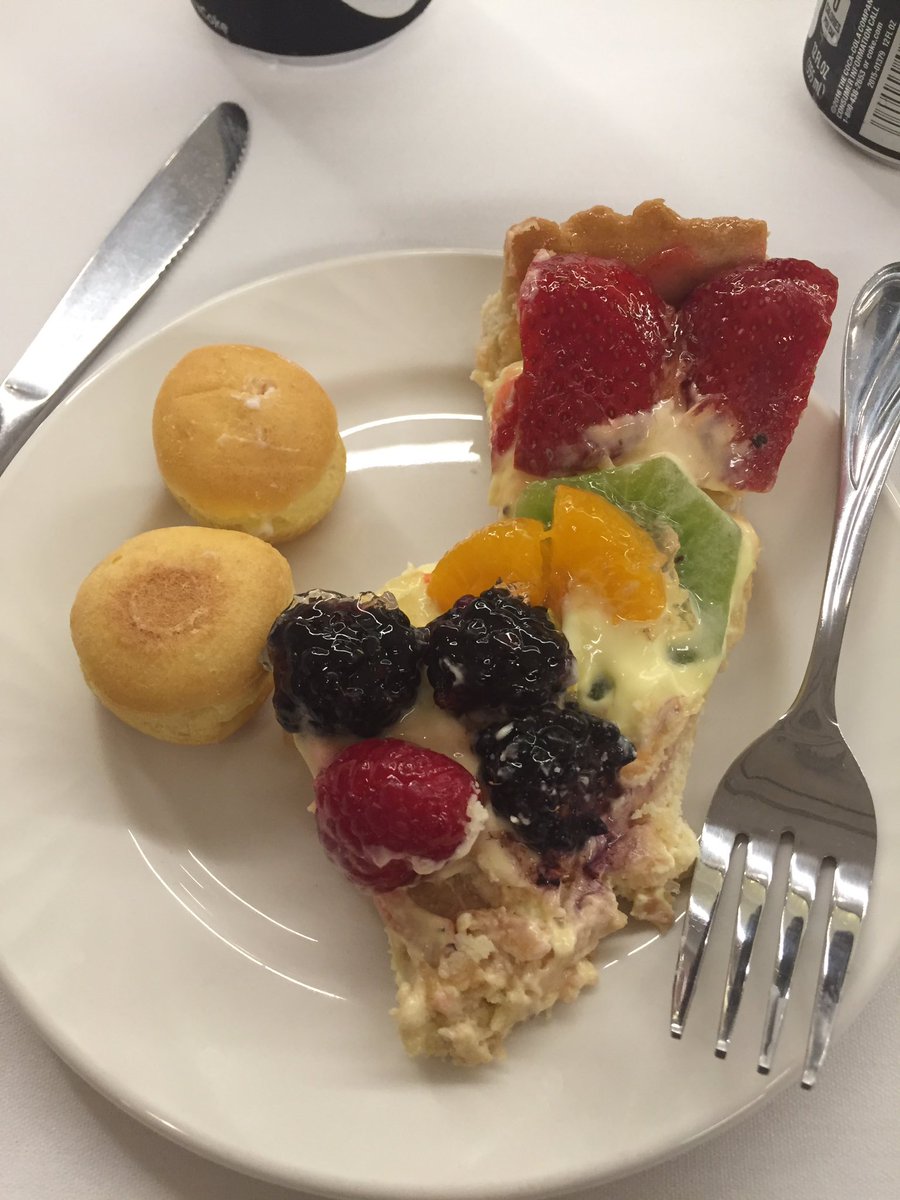 KristinNoone's tweet photo. Dessert. #cadeccbc2016 https://t.co/q3ab8azMaL