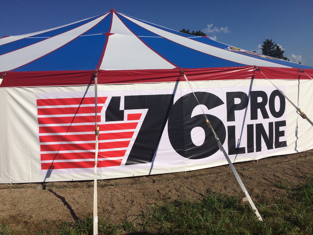 SO76ee's tweet photo. Los mejores efectos de #76ProLine llegan a la #carpa !!! #76FireworksTen #76fireworks #FuegosArtificiales #4deJulio https://t.co/4zVqjhZk1K