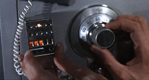 EscChallenges's tweet photo. Clocks, locks and secret passages.. Your team is locked in a themed room with two goals: https://t.co/Hs4LwQClvZ https://t.co/DxpjfuUvFz