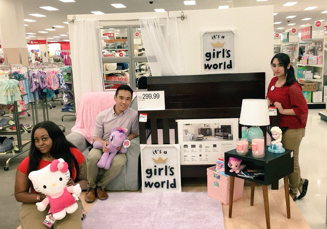 AtmajaJohanes's tweet photo. Quality time in the girls world🌎🌸 #2451 #remerching #atitsfinest @Sadiatrgt @NatTrgt @JesseDaTarget @MikeCasolino https://t.co/dyuxqx2RqN