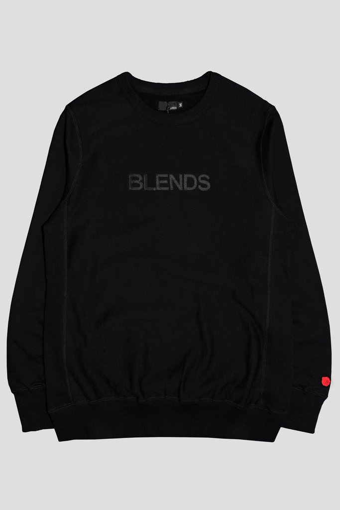 Blends_US's tweet photo. Blends Applique Logo Crewneck Sweatshirt available online now https://t.co/U8AGixIo8x https://t.co/lI7VHwBqLy