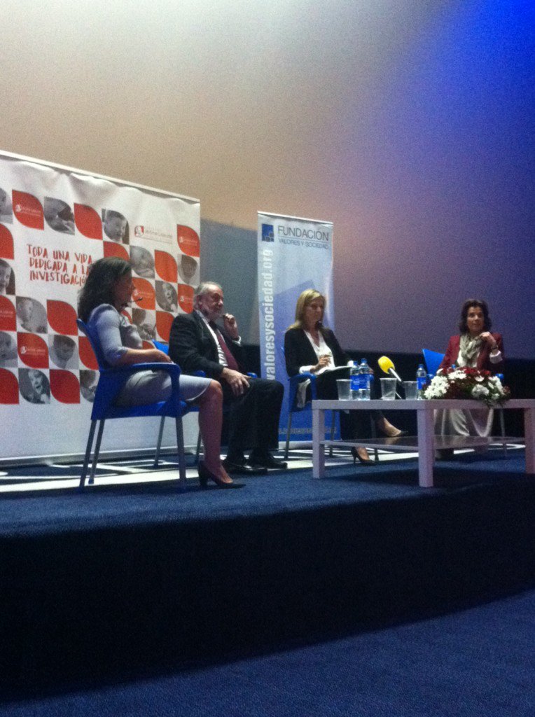 Gracias Jaime Mayor, <a href="/isanseba/">Isabel San Sebastián 🖌📚</a>, Blanca López, Mónica L. Barahona por vuestra defensa es la #vida. Sois un referente.