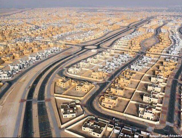 FG2OFG's tweet photo. #وزارة_الإسكان الامارات تسلم دفعه جديده من الآسكان قصور مصغره بينما وزارة اسكان السعودية تنتظر قرار الرسوم ع الاراضي https://t.co/AQkZpdo0Pf