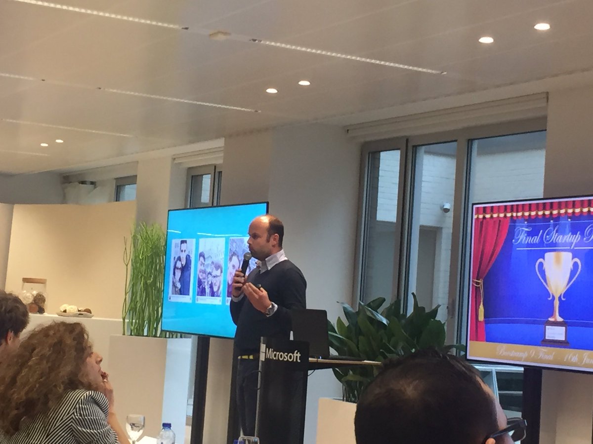 tarikhennen's tweet photo. With @panorame_app, @raphaeldeborman is launching a smart alternative to selfies @MICBRUSSELS #travelphotography https://t.co/JD7V85CRxh