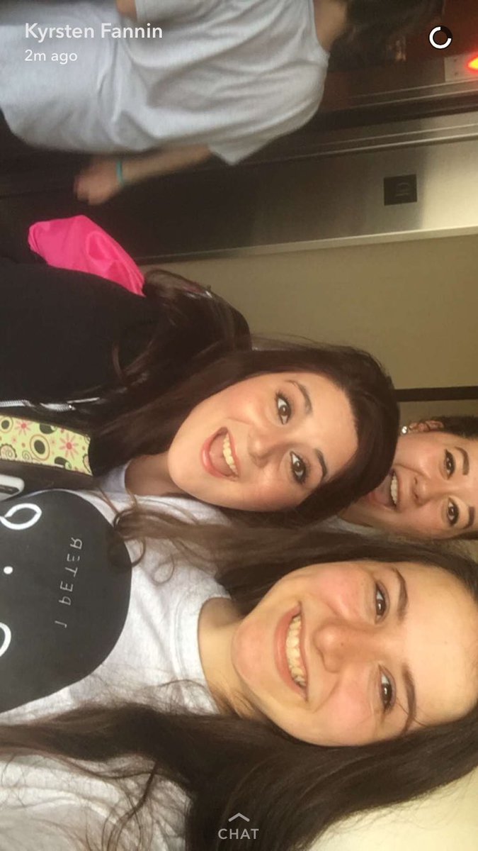 kaitlinwoodd's tweet photo. My friends are hot and so is Alabama, God is so good y'all :) #setapart16 #SLOrangebeach3 https://t.co/rEoK1oCTvi