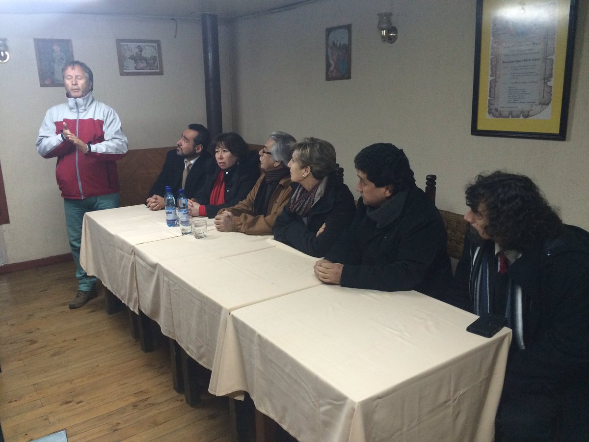 psbiobio's tweet photo. Ahora en San Carlos apoyando concejales y Alcalde Gastón Suazo junto a Presidenta @iallendebussi @pschile @prensaps https://t.co/mResGC1woJ